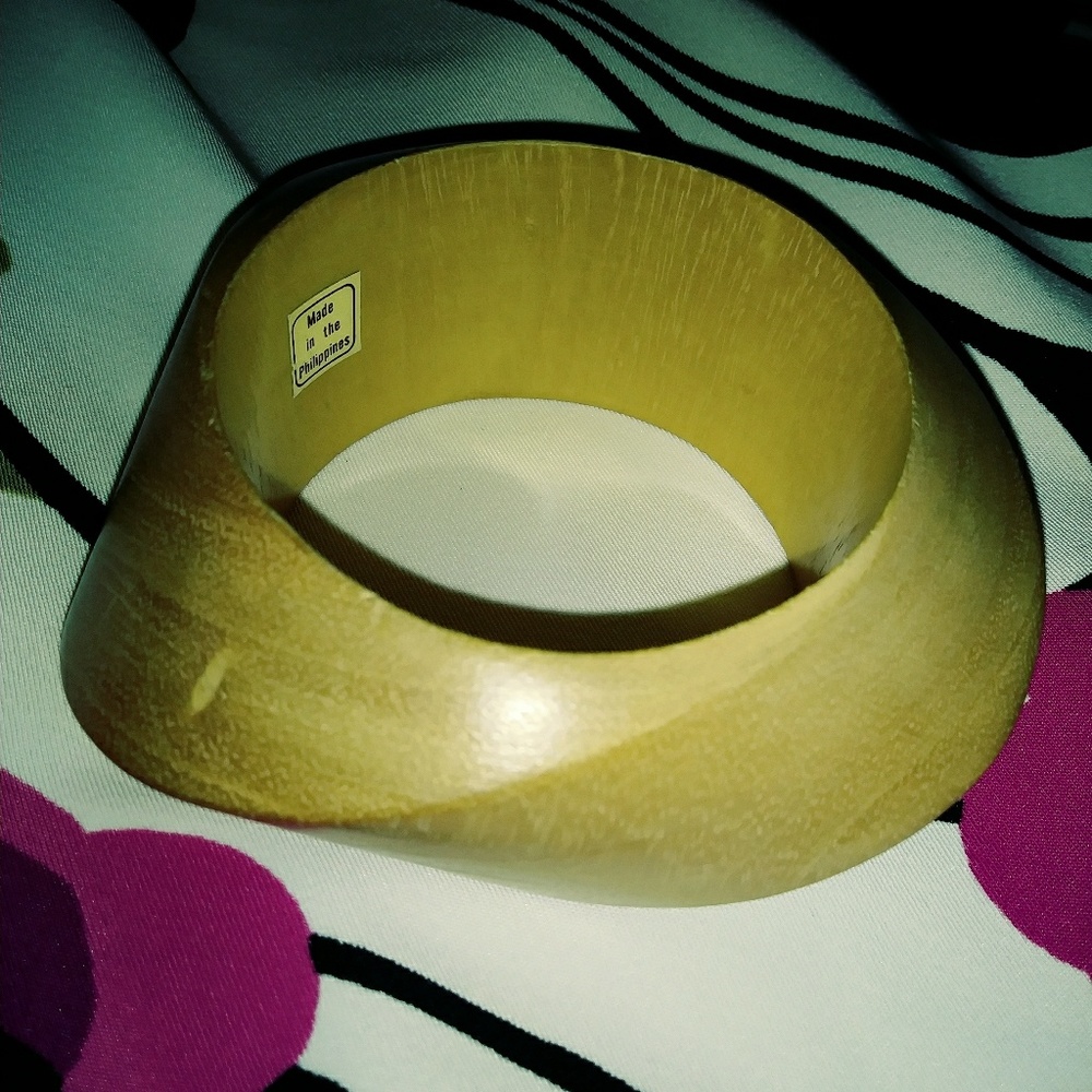 🎆Fun♈Geometric♈Wood Bangle🎆 - Picture 7 of 8